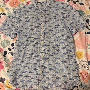 Vineyard Vines boys whale shirt size small